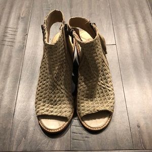 Sam Edelman chunky heel, open toed sandal